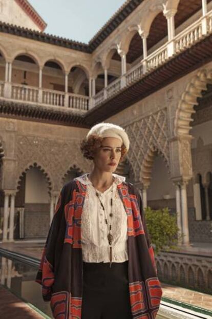 La actriz Patricia López Arnaiz durante una escena de 'La otra mirada', serie de RTVE, grabada en el Alcázar.