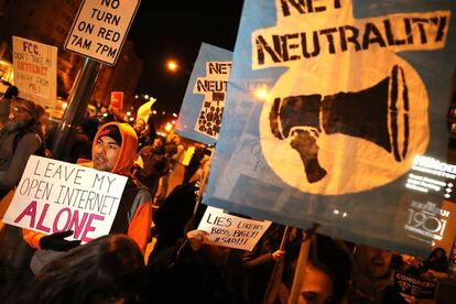 Protestas en Washington la pasada semana contra el fin de la neutralidad en la red. 