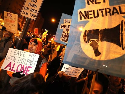 Protestas en Washington la pasada semana contra el fin de la neutralidad en la red. 