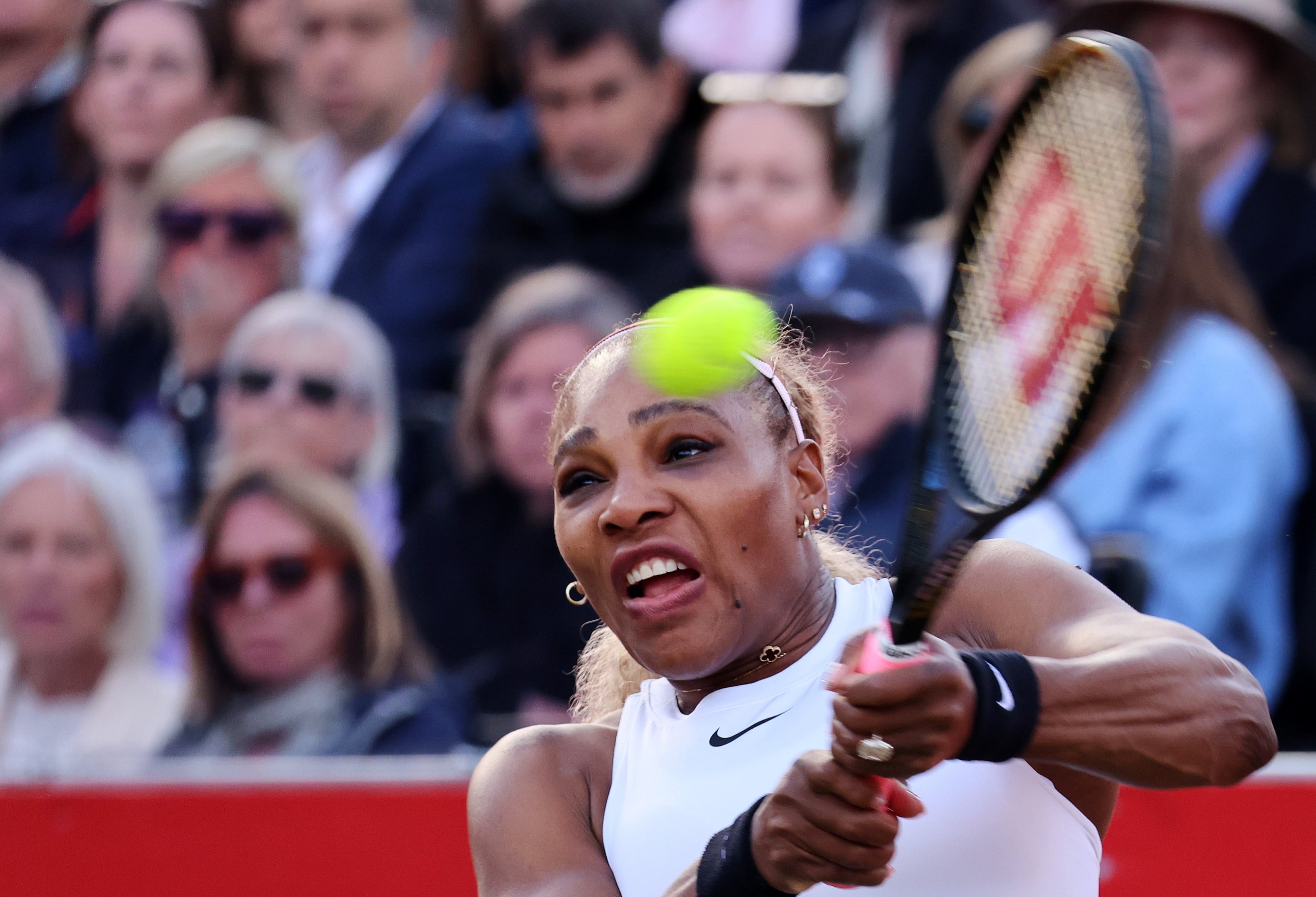 Serena Williams vuelve a su manera: ganando