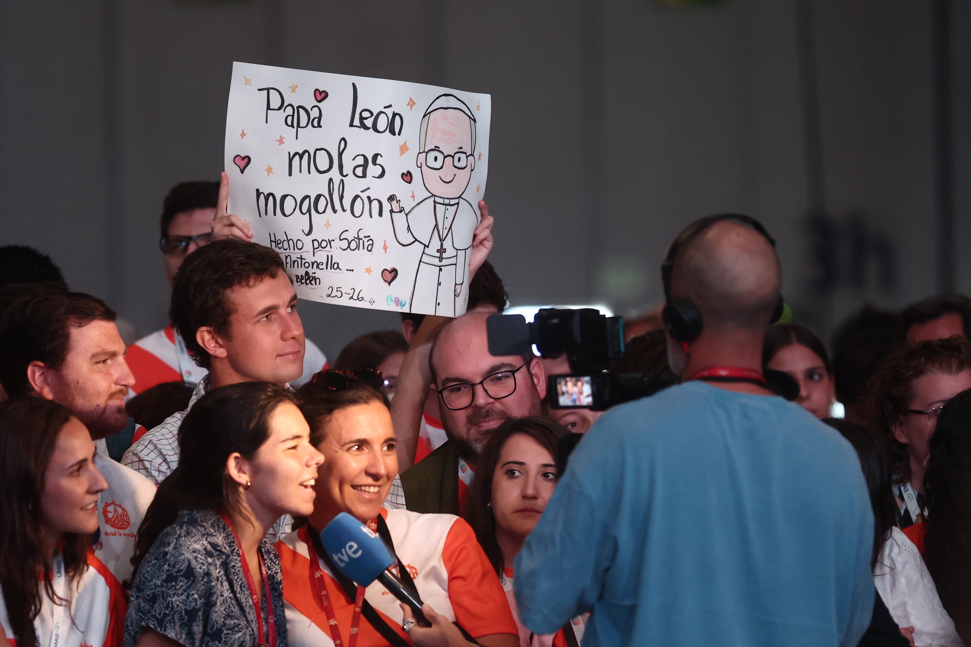 Visita del papa León XIV, en directo | El Pontífice celebra su último acto en Madrid con voluntarios en Ifema