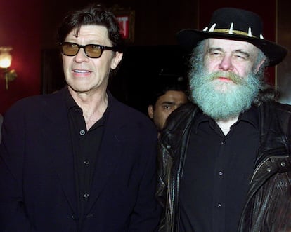 Robbie Robertson y Garth Hudson llegan a una proyeccin de 'El ltimo vals' en 2002 en Nueva York.