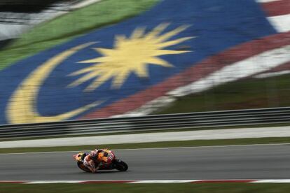 Márquez, en una curva de Sepang.