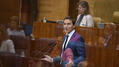 El portavoz de PSOE en la Asamblea de Madrid, Juan Lobato, durante el pleno de investidura, el pasado 22 de junio.