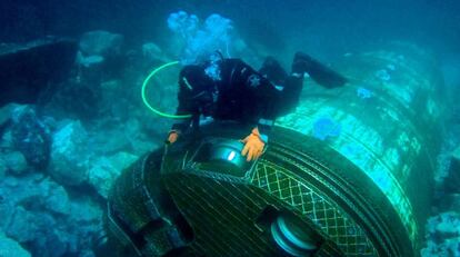 Las posibilidades de la microtunelaci&oacute;n son muy diversas. Aqu&iacute;, la instalaci&oacute;n de un inmisario submarino.