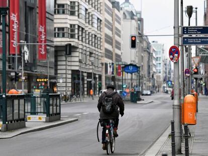 Una calle céntrica de Berlín, este domingo.