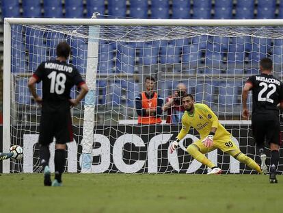 Immobile marca de penalti el primer gol de la Lazio.