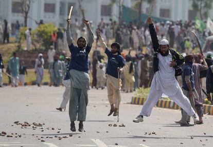 Manifestación contra el Gobierno ante el Parlamento de Islamabad (Pakistán).