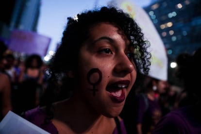 Una mujer grita por sus derechos en Sao Paulo (Brasil).