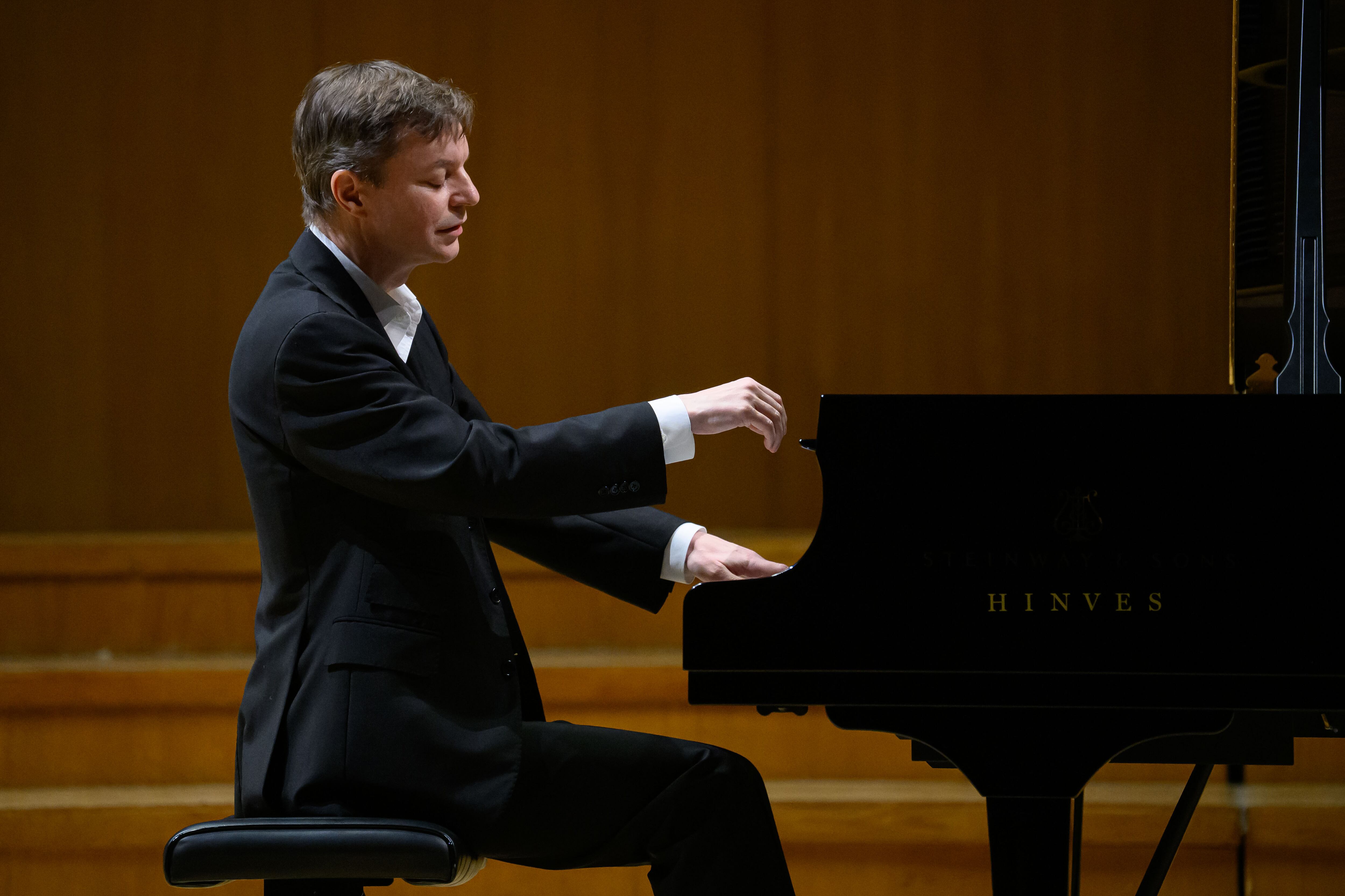 Till Fellner tocando la ‘Sonata núm. 27’, de Beethoven, en el Auditorio Nacional.
