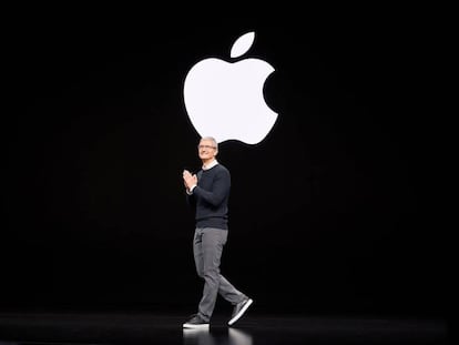 Tim Cook en el escenario de una keynote de Apple en septiembre de 2019.
