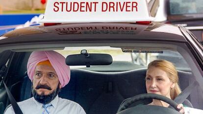 Ben Kingsley i Patricia Clarkson, a 'Aprendiendo a conducir'.