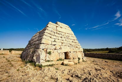 Naveta des Tudons, en la isla de Menorca.