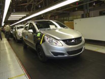 Línea de montaje de la fábrica de Opel en Figueruelas