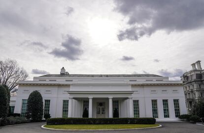 La entrada al ala oeste de la Casa Blanca, donde está el Despacho Oval, este lunes.