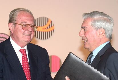 Loewe Lynch con Mario Vargas Llosa, patrono de la fundación Loewe.
