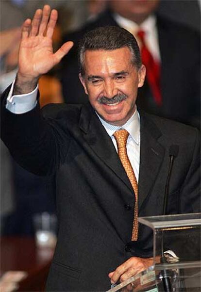 El líder del PRI Roberto Madrazo, ayer en la sede del partido en México.