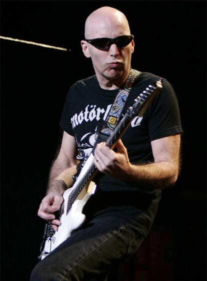 Joe Satriani.