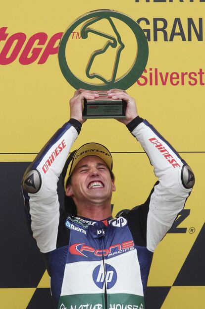 Alegría de Pol Espargaró tras vencer en Moto2
