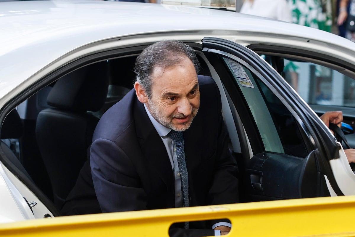 ¿Qué pasa con el escaño de Ábalos si ingresa en la cárcel? ¿Varían las mayorías? ¿Puede cobrar el sueldo? Las claves del caso