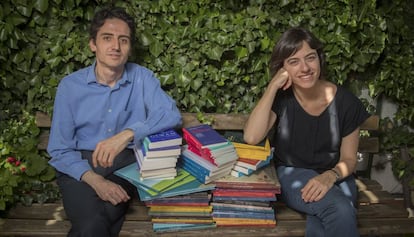 Ignasi Moreta i Inês Castel-Branco, dimarts a la seu de l’editorial Fragmenta.