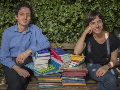 Ignasi Moreta i Inês Castel-Branco, dimarts a la seu de l’editorial Fragmenta.