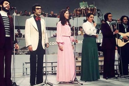 Mocedades, durante la interpretación de 'Eres tú' en Eurovisión 1973.