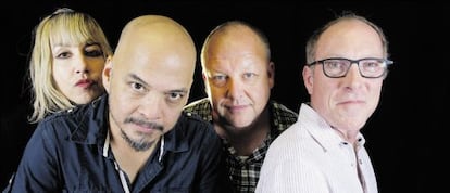 The Pixies, 2013. De izquierda a derecha: Kim Shattuck, Joey Santiago, Black Francis y David Lovering.
