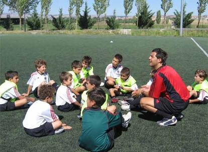 Algunos de los niños que participaron en el <i>campus</i> veraniego del Milan en Ávila.