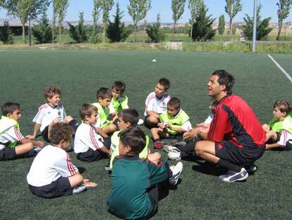 Algunos de los niños que participaron en el <i>campus</i> veraniego del Milan en Ávila.