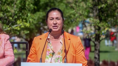La alcaldesa de Villa del Prado, Belén Rodríguez, durante un acto de precampaña del PP en Boadilla del Monte el 16 de abril de 2023.
