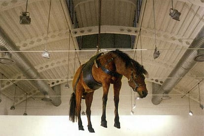 &#39;The Ballad of Trotsky&#39; (1996), de Maurizio Cattelan.