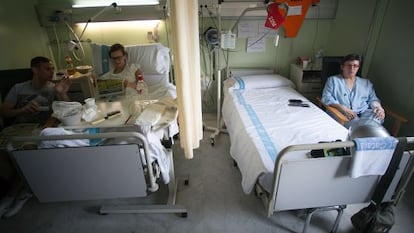 Una de las pocas habitaciones que quedaban abiertas en la planta 10ª en julio en el Vall d’Hebron.