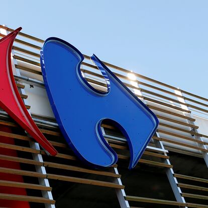 FILE PHOTO: A Carrefour logo is seen on a Carrefour Hypermarket store in Merignac near Bordeaux, France, September 19, 2019. REUTERS/Regis Duvignau/File Photo