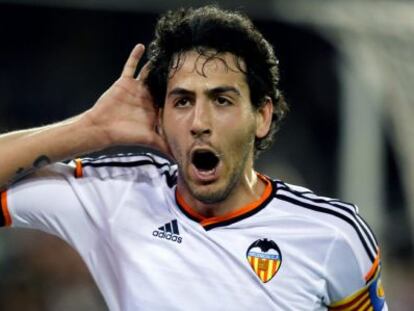 Parejo celebra su gol al Sevilla.