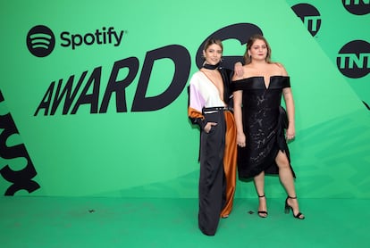 Lety Sahagún and Ashley Frangie en los Premios Spotify de 2020, en Ciudad de México.