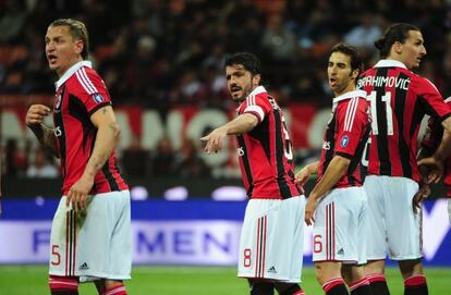 Gattuso, en un partido con el Milan, junto a Mexes, Flamini e Ibrahimovic.