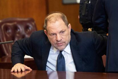 El ex productor de Hollywood, Harvey Weinstein, en un tribunal de Manhattan, Nueva York.