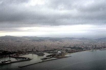 Imagen aérea del puerto de Barcelona.