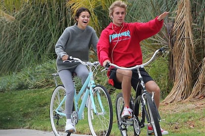 Selena Gomez y Justin Bieber, en Los Ángeles.