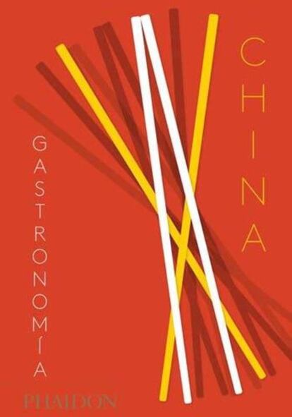 El último título en castellano de la serie de libros de referencia sobre las gastronomías del mundo editada por Phaidon. 'Gastronomía China' (42,75 euros) recoge más de 650 recetas de auténtica comida casera, que se descubren a través de un apasionante recorrido por las ocho regiones principales y las 12 provincias menores del gigante asiático. Desde platos clásicos y populares, como costillas de cerdo agridulces o dim sums, a propuestas más desconocidas, como el arroz frito Fujian o el pollo borracho de Jiangsu.