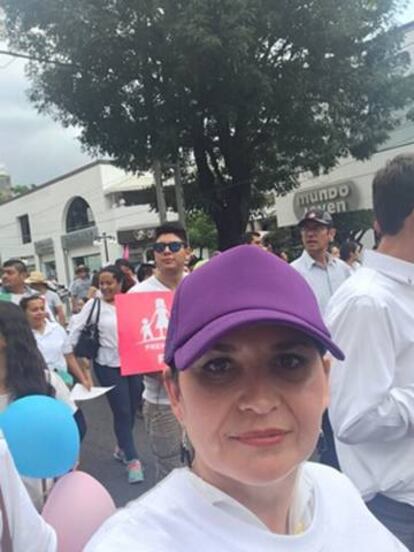 La diputada Edith Martínez en la marcha por la familia del pasado 11 de septiembre en Guadalajara.