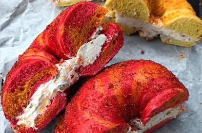 Bagel de Cheetos: el antialimento que pocos se resisten a probar.