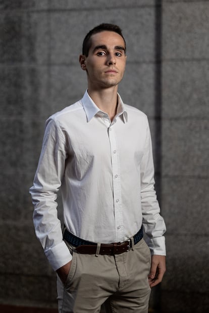 Sergi Torres, joven afiliado a Ciudadanos, en Barcelona.