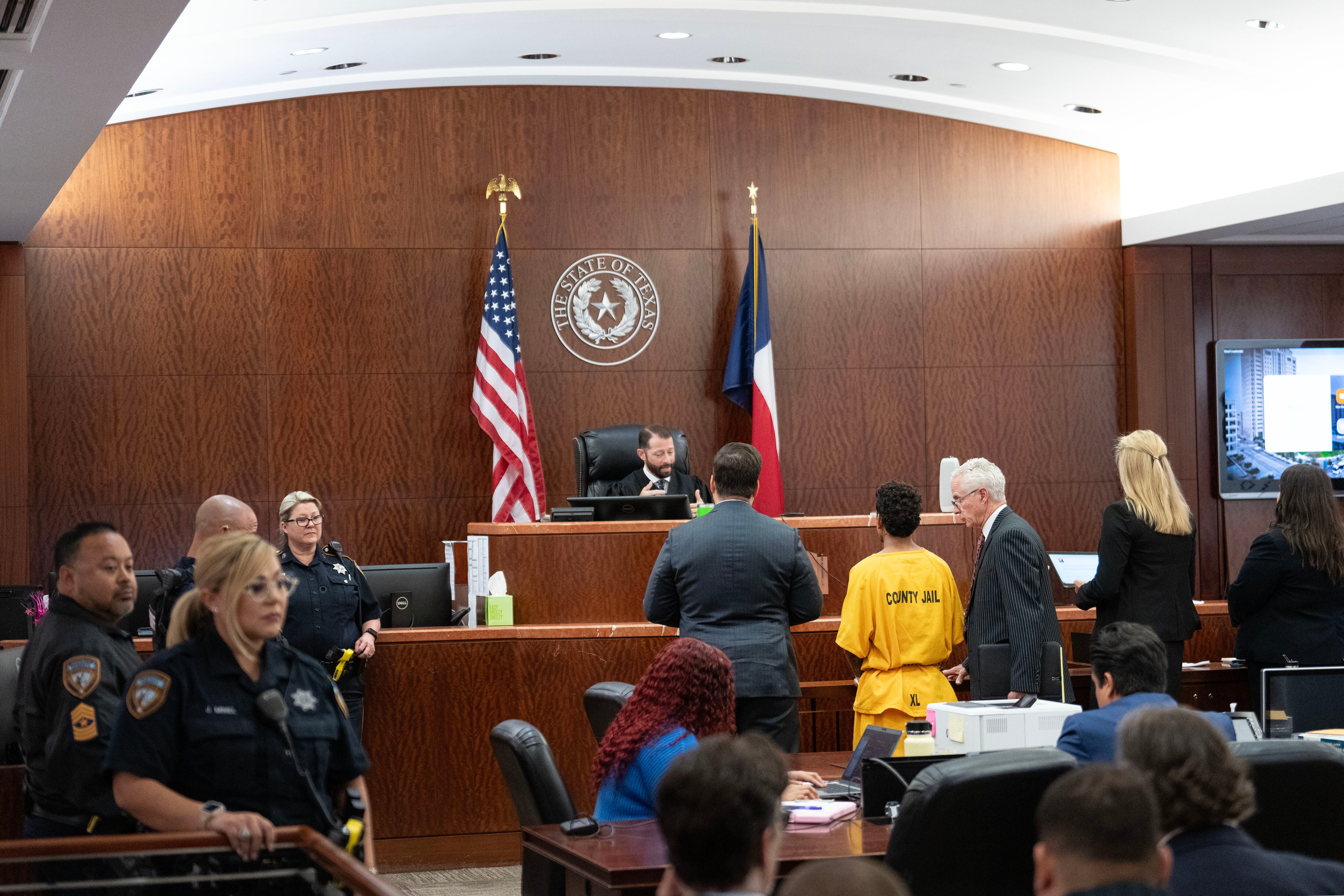 Franklin Peña, uno de los dos hombres acusados ​​de matar a Jocelyn Nungaray comparece ante el juez, el 24 de junio en Houston.