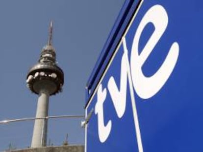 Vista de la torre el "Pirulí", centro de comunicaciones de RTVE. EFE/Archivo