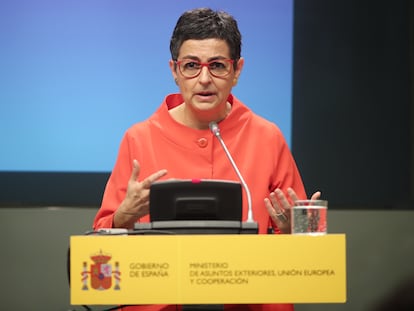Arancha González Laya, este miércoles en conferencia de prensa en el Palacio de Viana, sede del Ministerio de Exteriores.