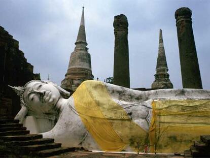 Estatua de Buda en la ciudad tailandesa de Ayuthaya, declarada patrimonio de la humanidad por la Unesco.