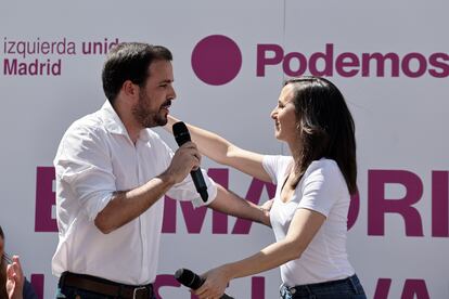 Los máximos dirigentes de Podemos e Izquierda Unida, Ione Belarra y Alberto Garzón, el martes pasado en un acto de precampaña en Madrid.