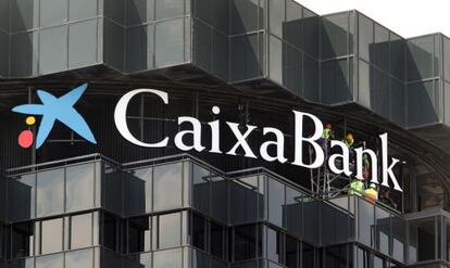 Imagen de la sede de Caixabank y la Caixa en Barcelona.